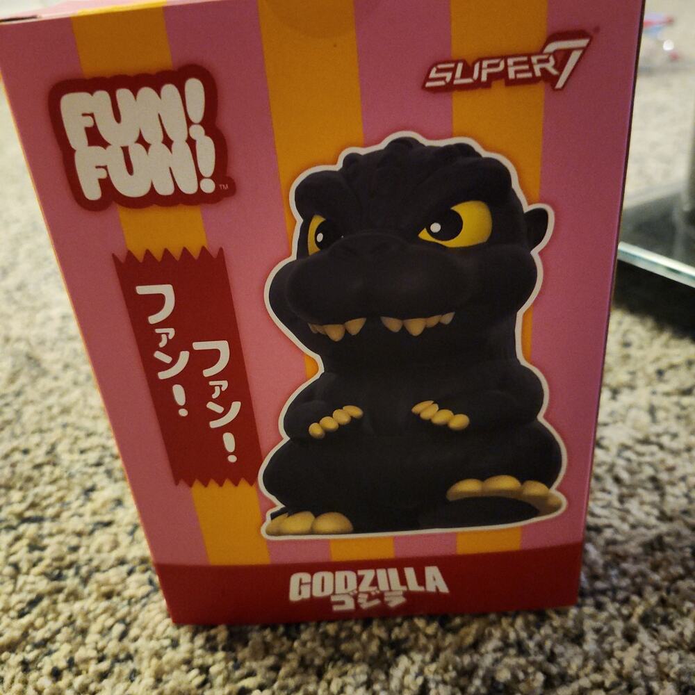 Godzilla Figure - Picture 2 of 2